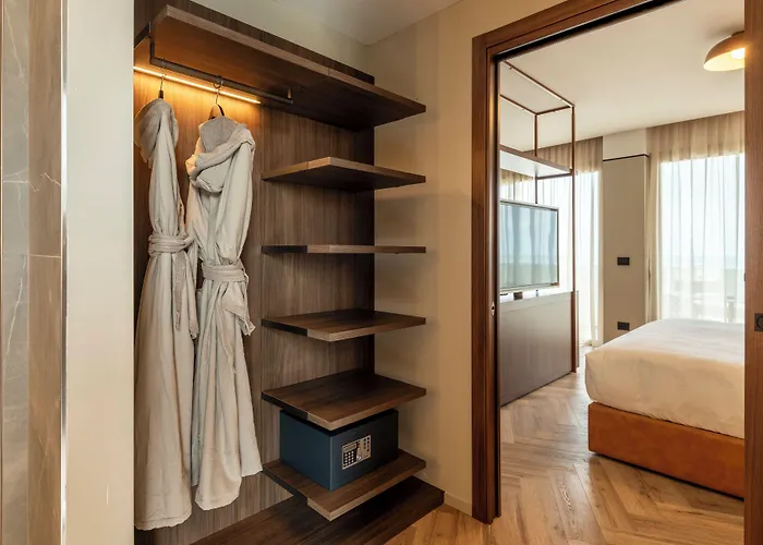 Visionair Suites & Spa